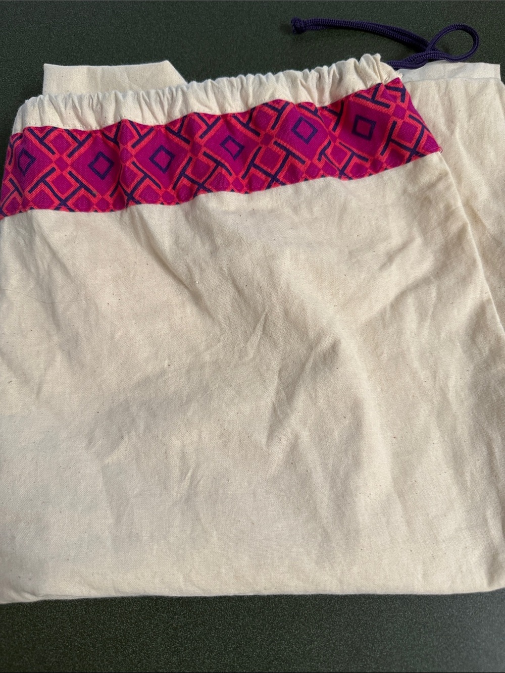 Tory Burch White with Pink Geometric Shape. Dust Bag Approximately 20x21 - Picture 3 of 3